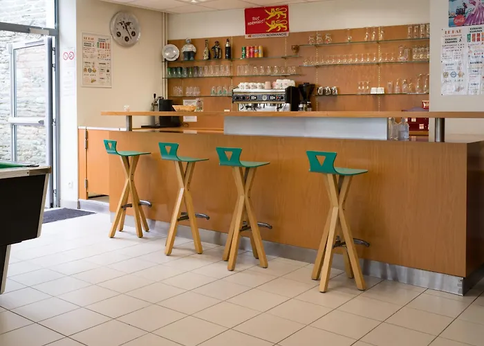 Auberge De Jeunesse Hi Cherbourg